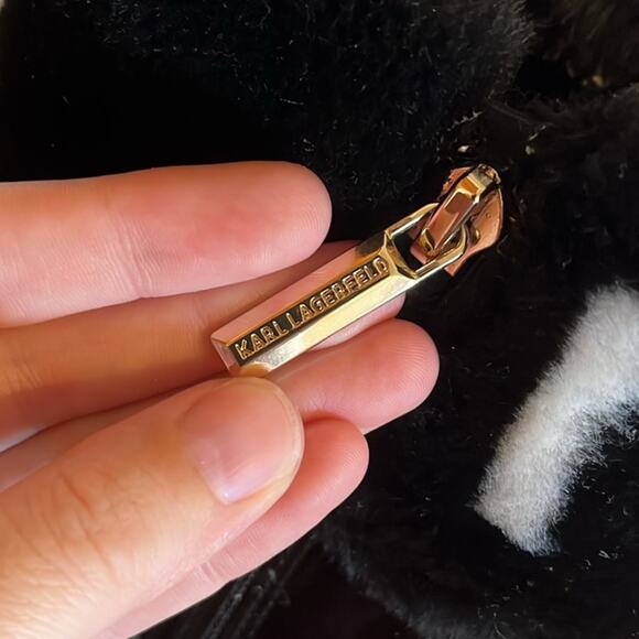 KARL LAGERFELD PARIS Carey Logo Booties Faux Fur Trim Chunky Lug Sole Heel 7.5M - Picture 11 of 15